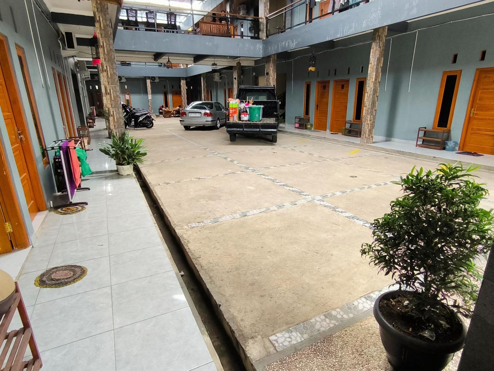 Nn Guesthouse Solo Exterior foto
